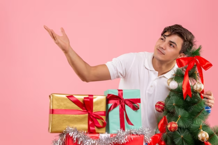 Découvrez des Idées de Cadeaux Secret Santa Garçons Conçus pour des “Jeunes Hommes”