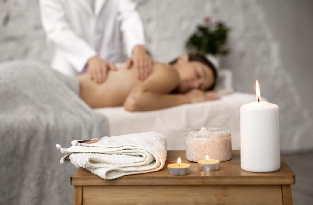 Séance de massage relaxant à domicile pour saint valentin femme.png