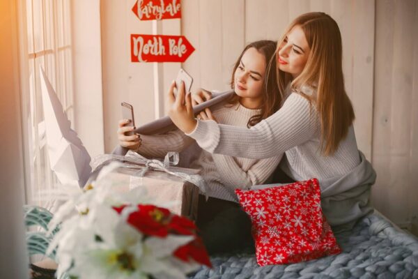 Un cadeau pour le couple qui fait vibrer l'amitié et l'amour