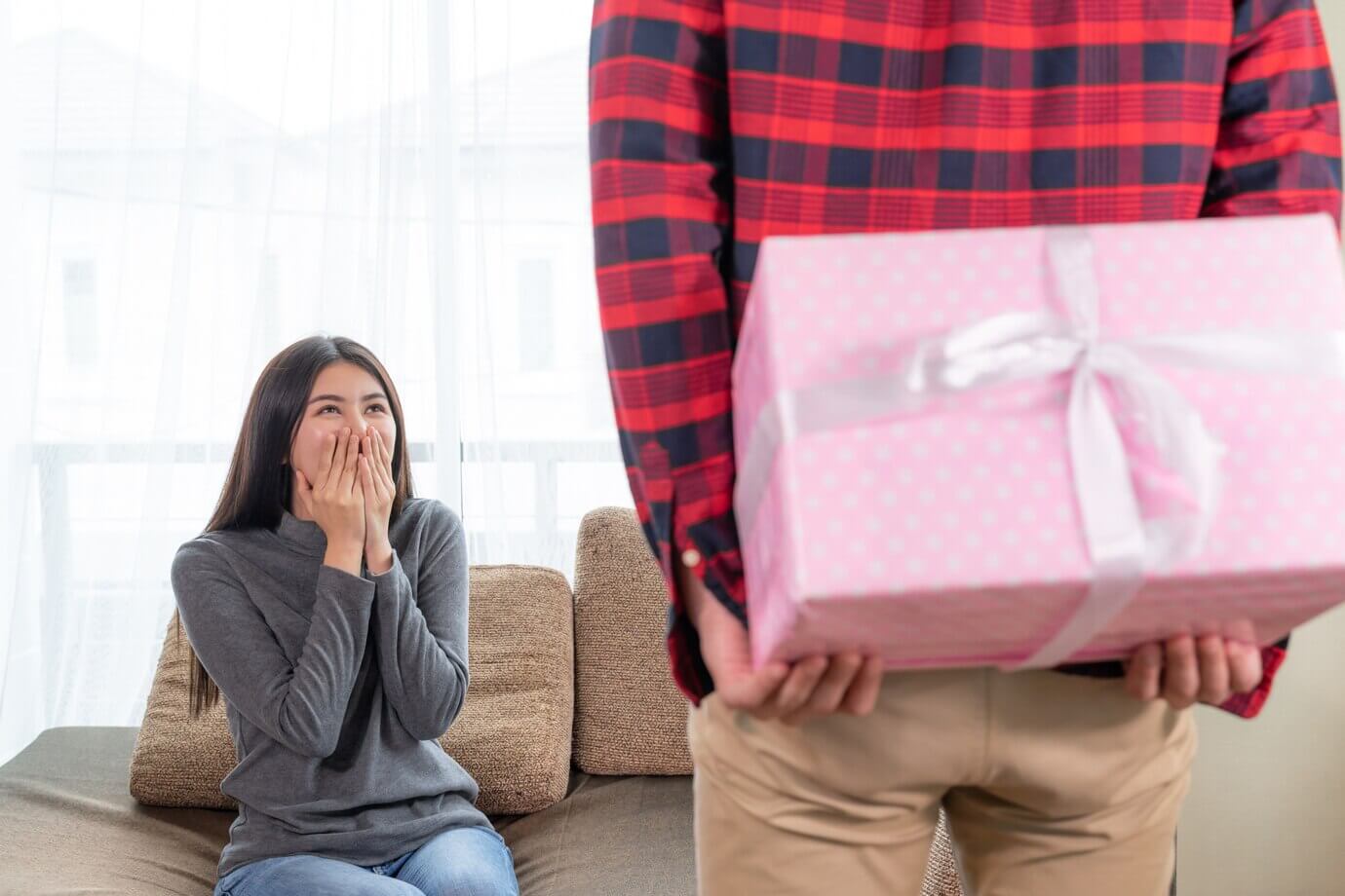 Top 20 idées cadeaux femme 18 ans inoubliables qui touchent son coeur