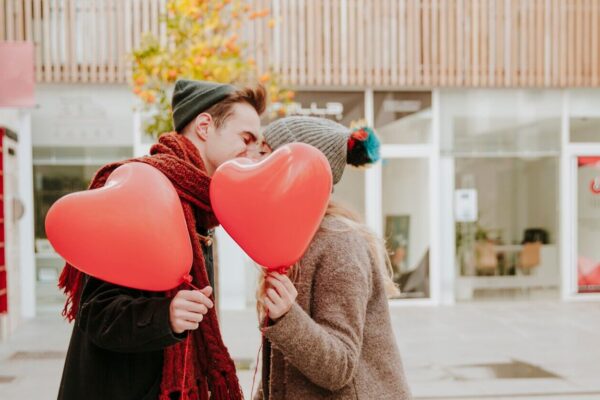 L'amour, c'est comme une poésie qui danse entre les lignes de nos vies