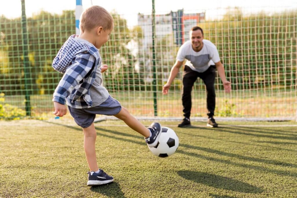 Observez les besoins de votre enfant pour pratiquer le football 