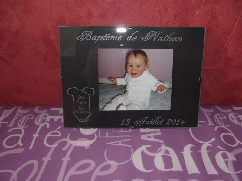 Cadre photo avec le nom et la date de naissance du bébé