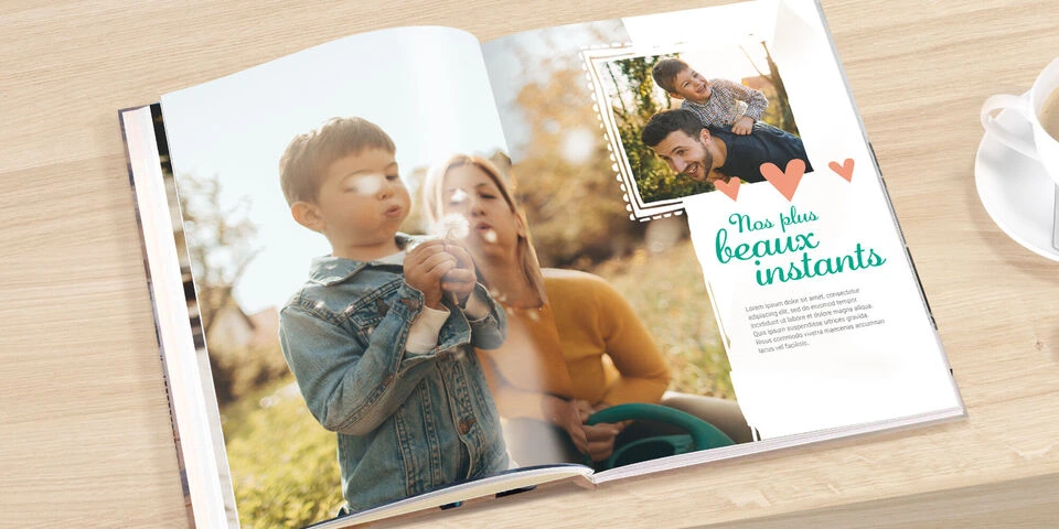 Idée cadeau pour parents avec un album photo personnalisé mettant en valeur des moments familiaux précieux, idéal pour célébrer les souvenirs inoubliables.