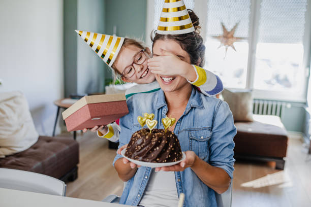 Messages d'anniversaire émouvants pour maman - des textes chaleureux et sincères pour célébrer l'amour et la gratitude envers la maman lors de son anniversaire.